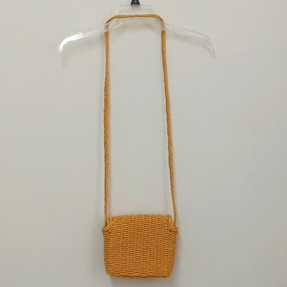 *Final Price* NWOT Garden Girl Wicker Rattan Style Woven Crossbody Straw Bag - Picture 2 of 6